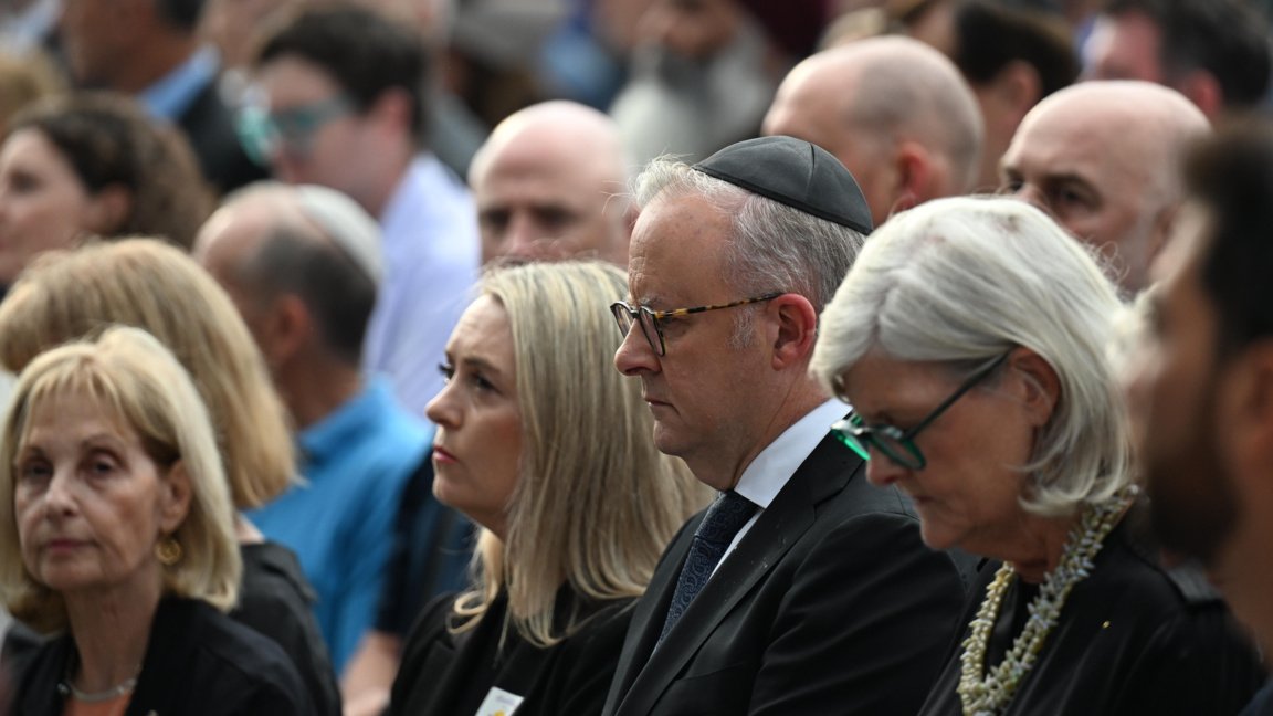 Освиркаха премиера на Австралия по време...