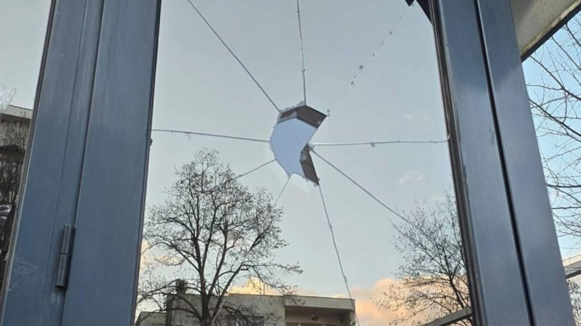 България чака наказание за посегналия на...