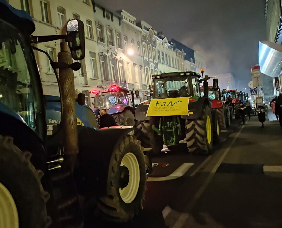 Фермери блокираха района около Европарламента в Брюксел