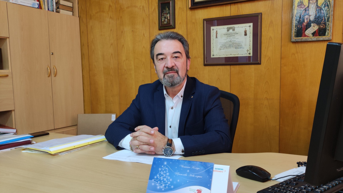 Д-р Даниел Илиев: "Българската Коледа" з...