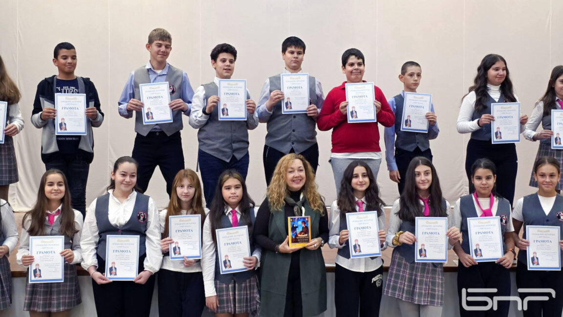 „Приказни истории с БНР Бургас“ вдъхновяват малките автори в училищата