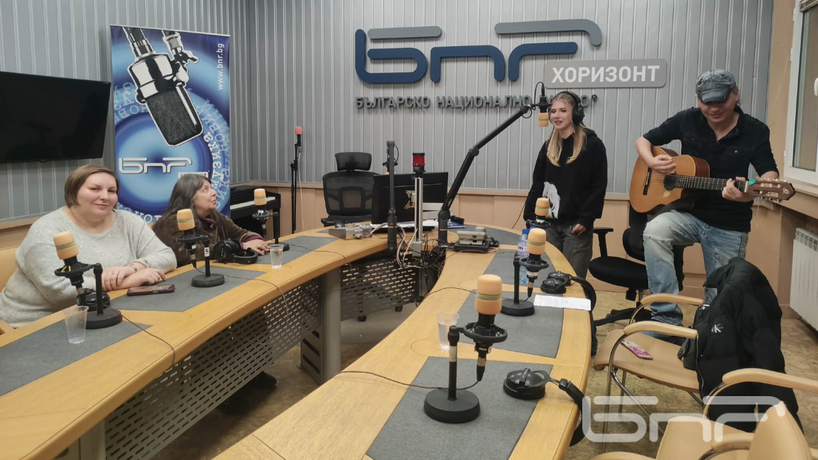 Лилия Ахтарова, Яна Николова, Магдалена Христова и Пламен Бояджиев