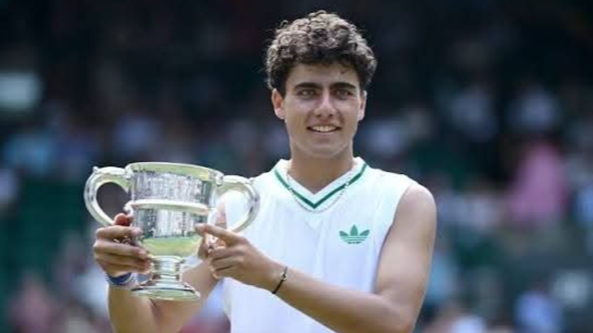 Иван Иванов