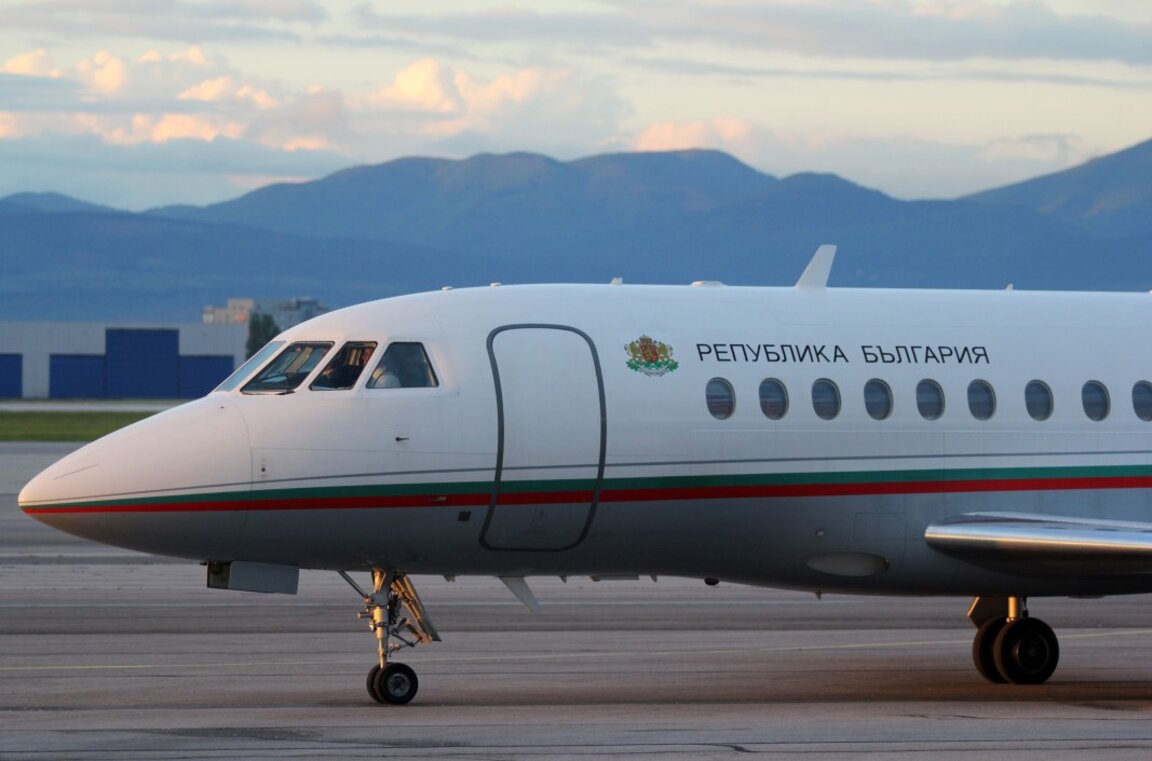 Футболист от националния ни отбор търси начин да пътува от Израел до България