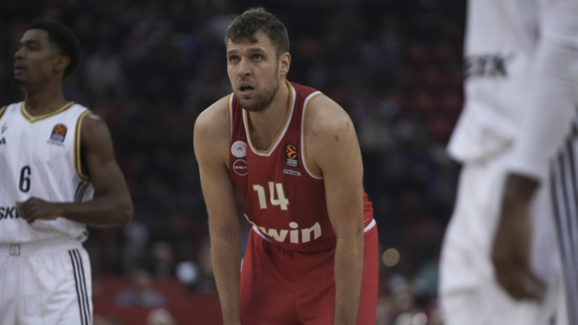 Александър Везенков