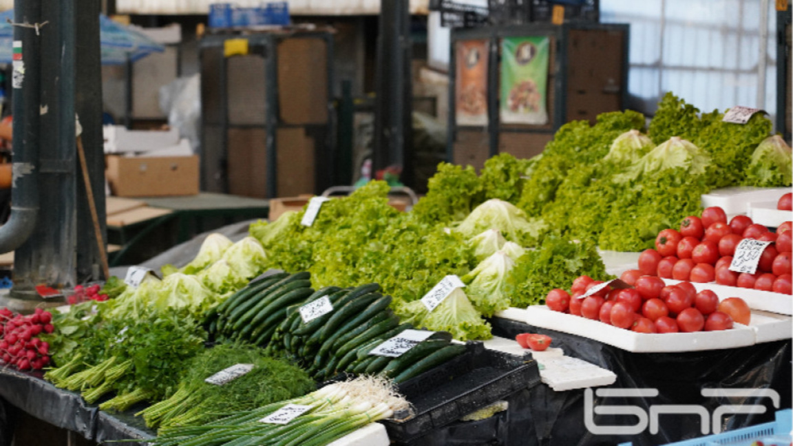 Повечето плодове, зеленчуци и основни хр...